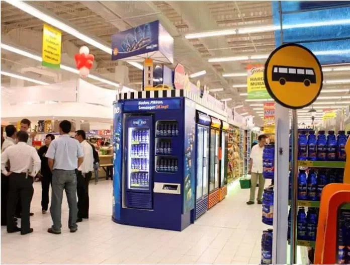 Aqua Mizone Giant BSD In-Store Display Preview 14
