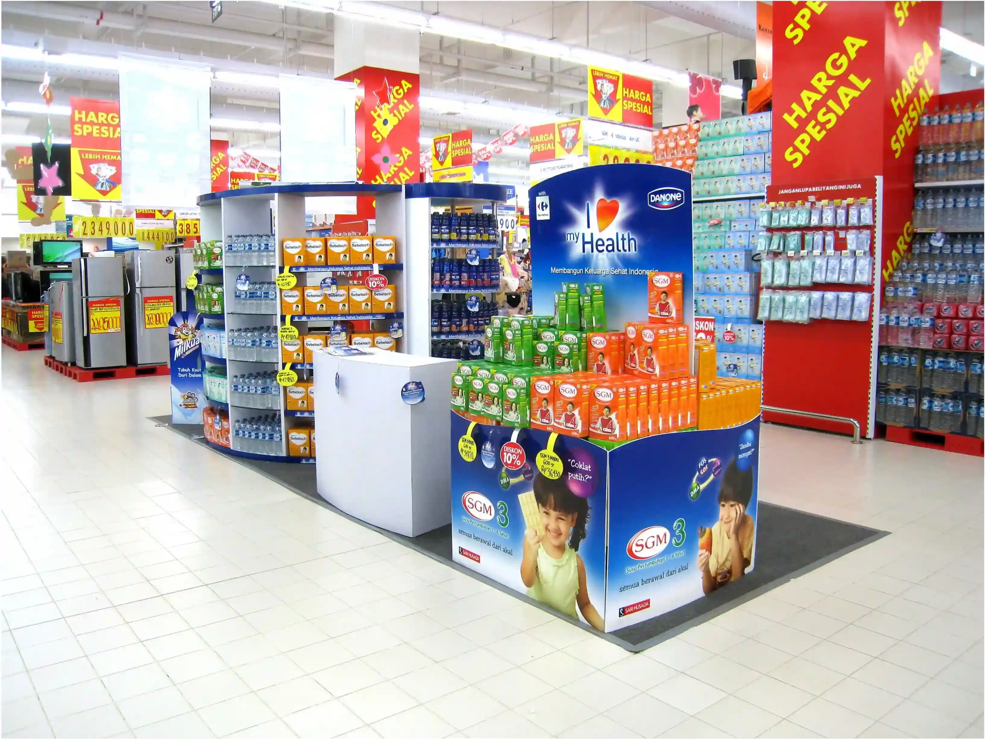 Danone Carrefour I Love My Health event booth in store preview 4