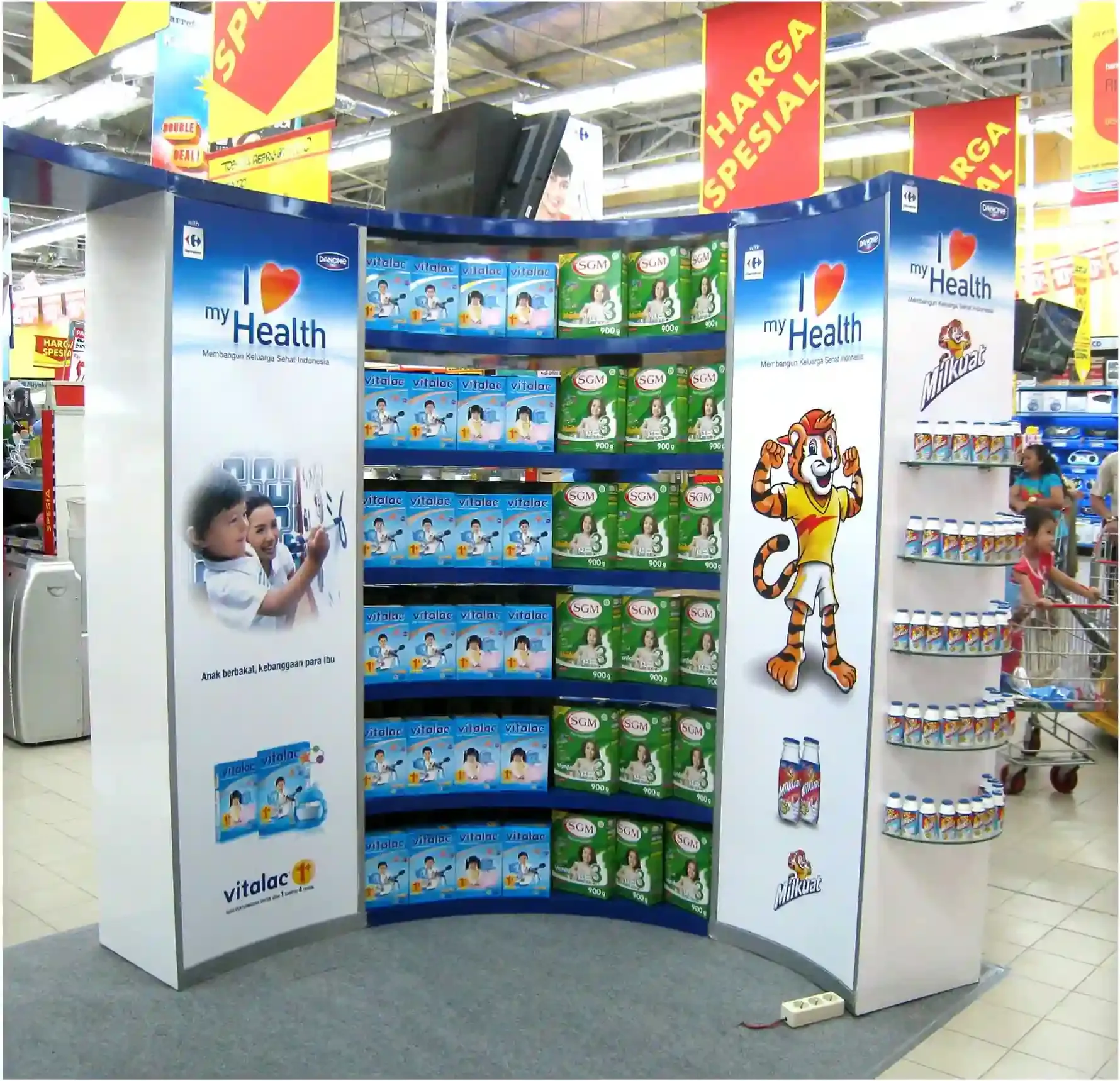 Danone Carrefour I Love My Health event booth in store preview 9